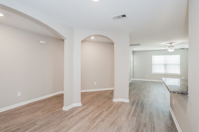 Building Photo - 26123 Hals Dr