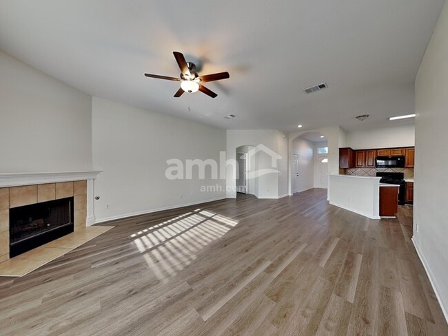 Building Photo - 1701 Amberwood Loop