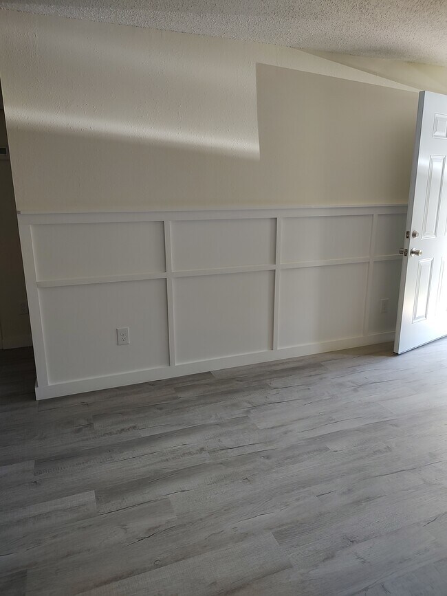 Accent wall in living room - 5931 13th St
