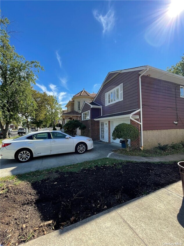 Foto principal - 64-04 Marathon Pkwy