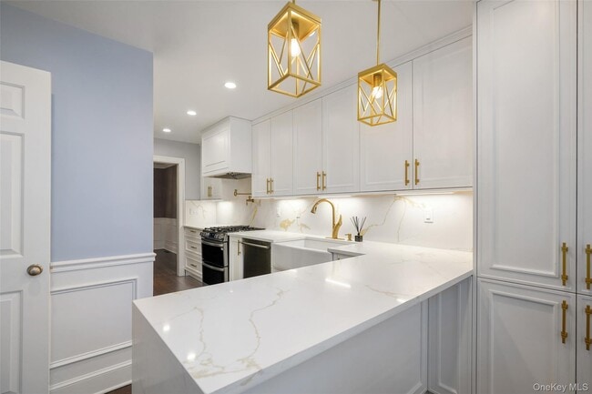 Building Photo - 36 Waters Edge