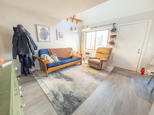 Photo - 169 Erie St Townhome
