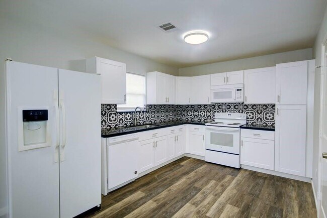 Foto del edificio - 8627 Wileyvale Rd