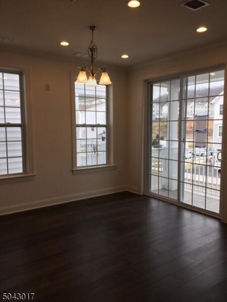 Building Photo - 61 Sequoia Dr