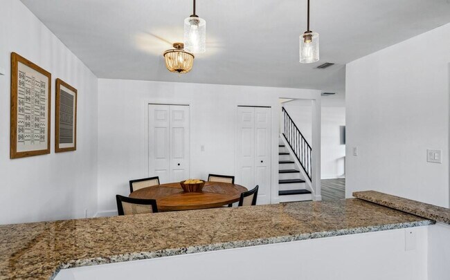 Foto del edificio - 7356 SE Jamestown Terrace