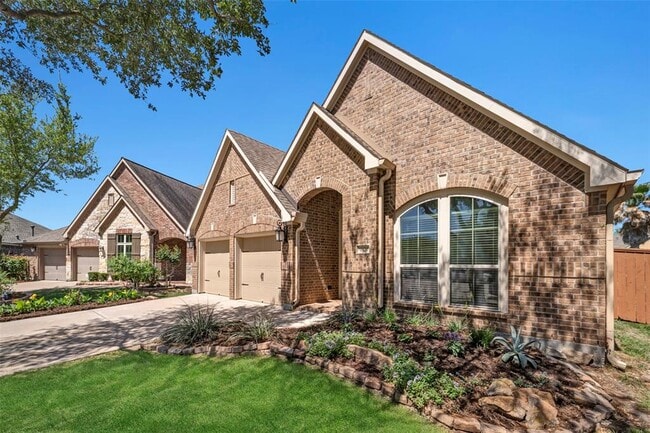 Building Photo - 17638 Cleeves Dr