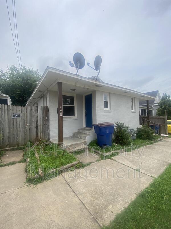 Primary Photo - 1220 D St N