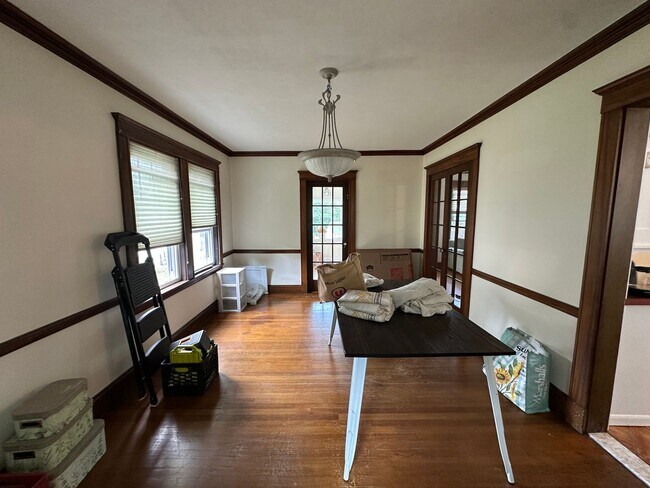Foto del edificio - 3 Bed/1.5 Bath - Backyard - Off-Street Parking - Oak Square
