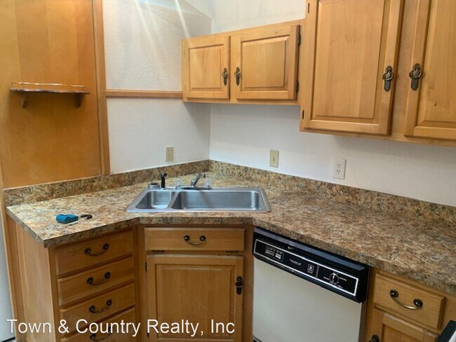 Foto del edificio - 2 br, 2 bath House - 357 Ruxton Avenue