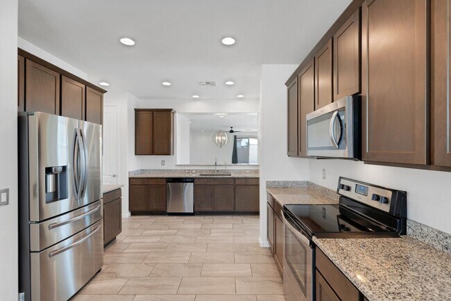 Building Photo - Immaculate & Move-In Ready – Upscale 3BR/2...