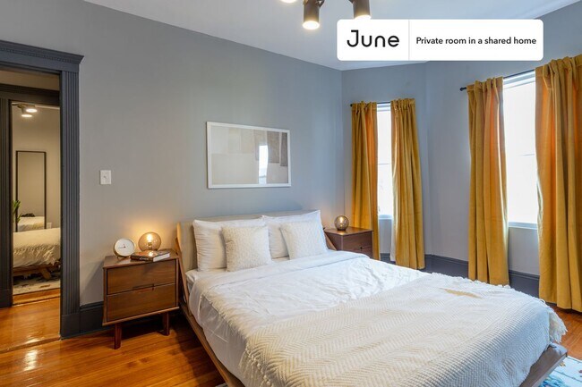 Building Photo - Room in Shared 3 bed/1 bath home