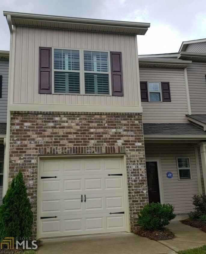 Primary Photo - 567 Oakside Pl