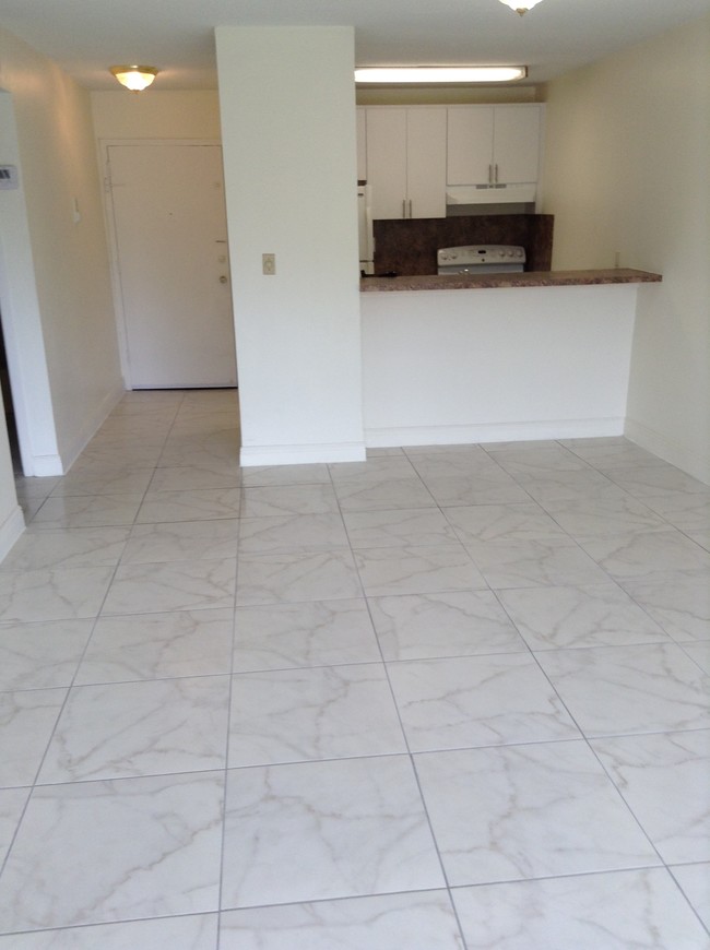 Foto del edificio - 1225 NE 124th St