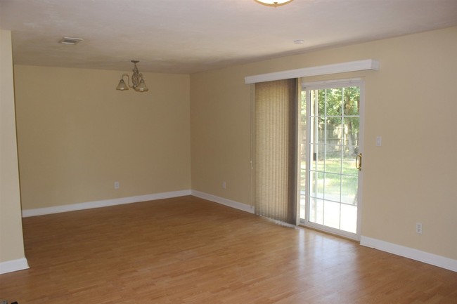 Building Photo - 2209 Eastgate Way