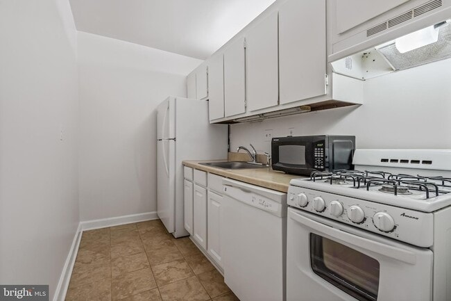 Building Photo - 4515 Willard Ave