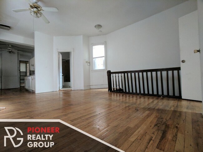 Building Photo - 2600 N Racine Ave