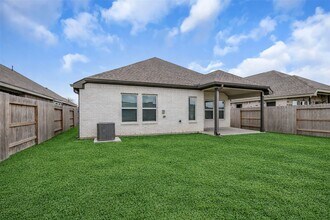 Building Photo - 19419 Valletta Green Dr