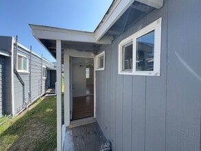 Building Photo - 520-528 Wildwood Ave