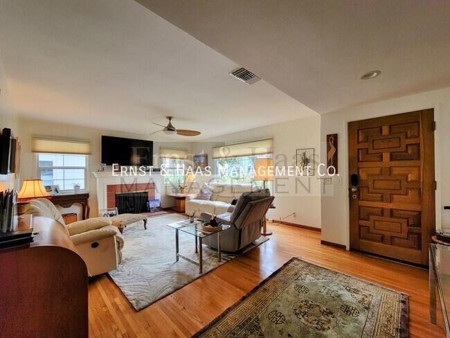 Building Photo - Exquisite 5 Bedroom Home in Prime Alamitos...