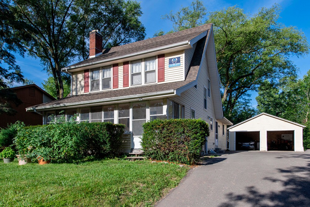 Building Photo - 785 N Maple Rd