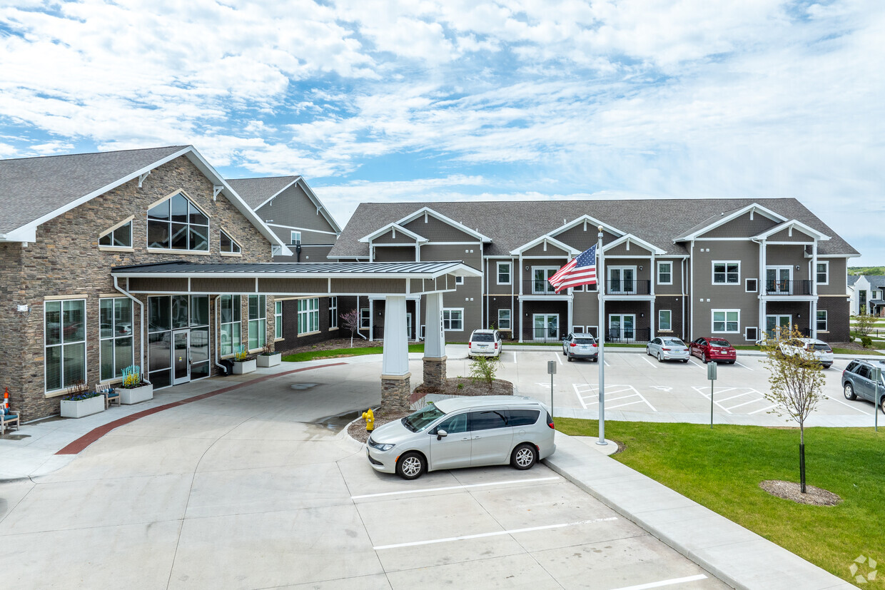 Primary Photo - Edencrest at Timberline