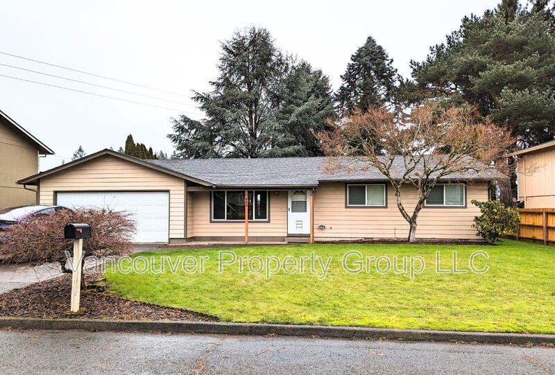 Foto principal - 800 NW 82nd St