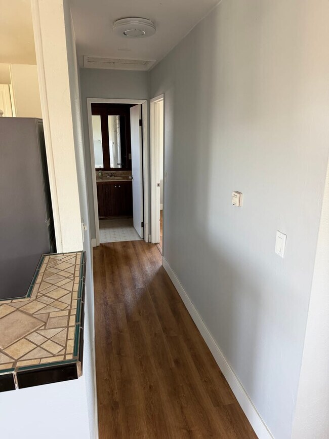 Foto del edificio - 2524 Haller St