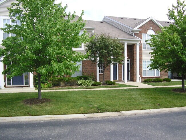 Building Photo - 44060 Rushcliffe Dr