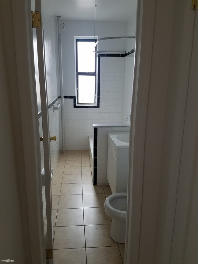 Foto del edificio - 2 br, 1 bath  - 2857 Sedgwick Ave