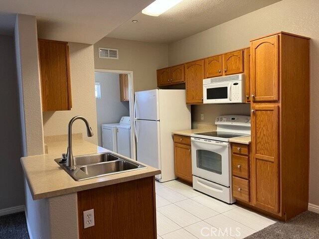 Foto del edificio - 41410 Juniper St