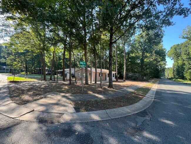 Building Photo - 8602 Mandolin Ct
