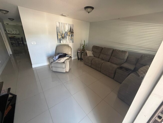 Foto del edificio - 5928 Papaya Rd