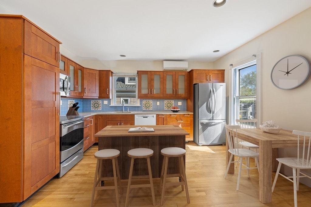 Photo - 124 Boston Ave (Medford, MA)