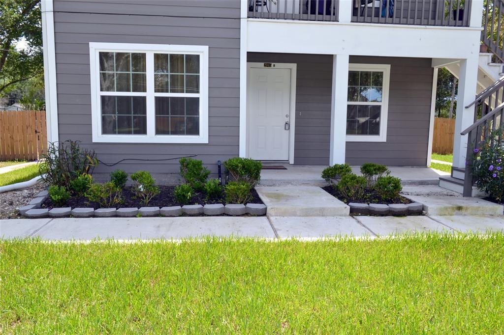 Foto principal - 2045 W Blum St