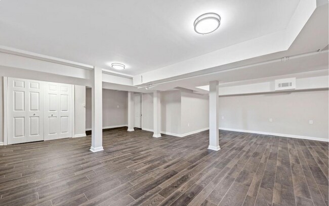 Foto del edificio - 560 S Indian Creek Dr