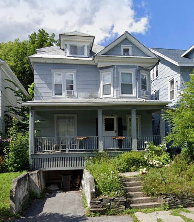 Building Photo - 504 Bryant Ave