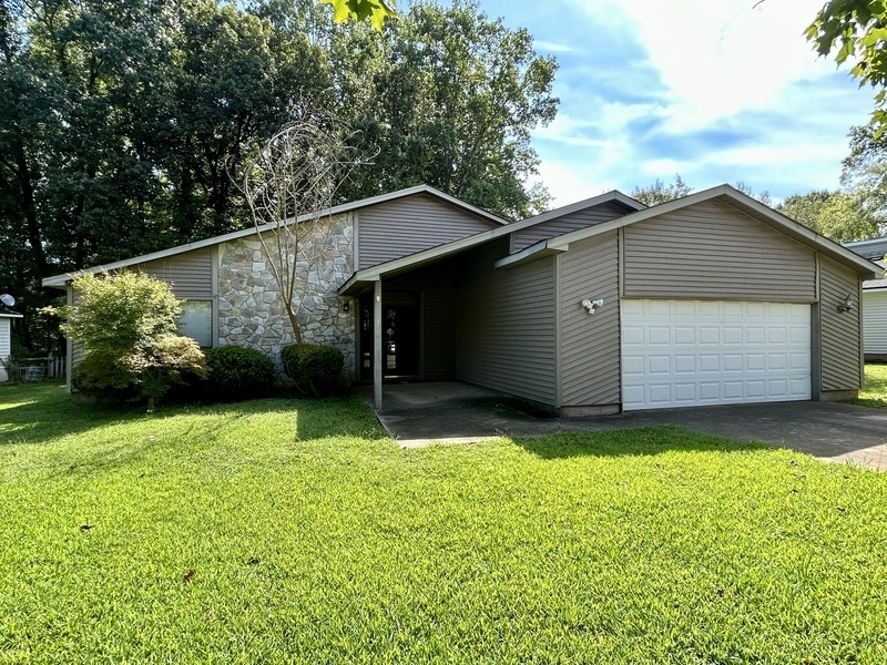 Primary Photo - 6521 Danbrook Park Dr
