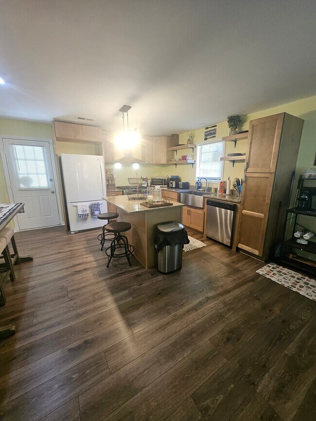 Foto del edificio - 5699 N Allen Rd SE