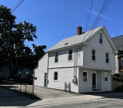 Building Photo - 345 Child St