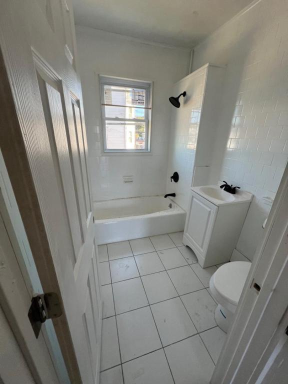 Foto del edificio - 65 Charlton St