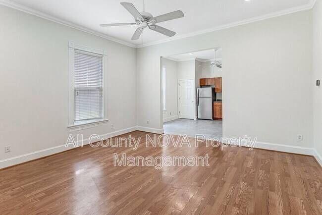 Foto del edificio - 8753 Signal Hill Rd