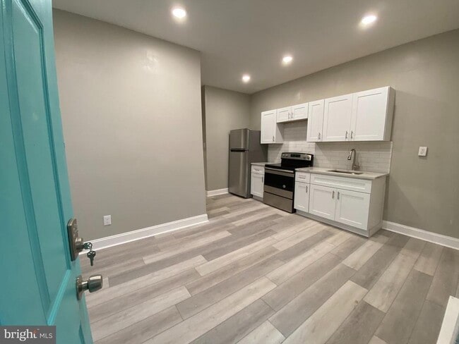 Foto del edificio - 4614 RISING SUN Ave