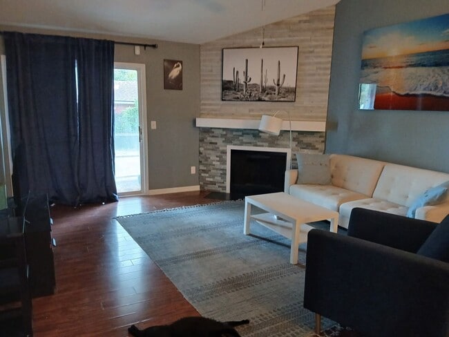 Building Photo - Modern Comfort and Convenience in Citadel ...