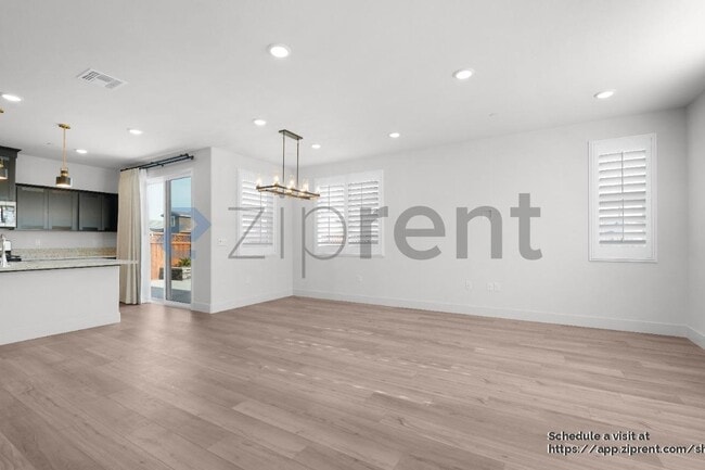 Foto del edificio - 710 Barrett Lk Rd