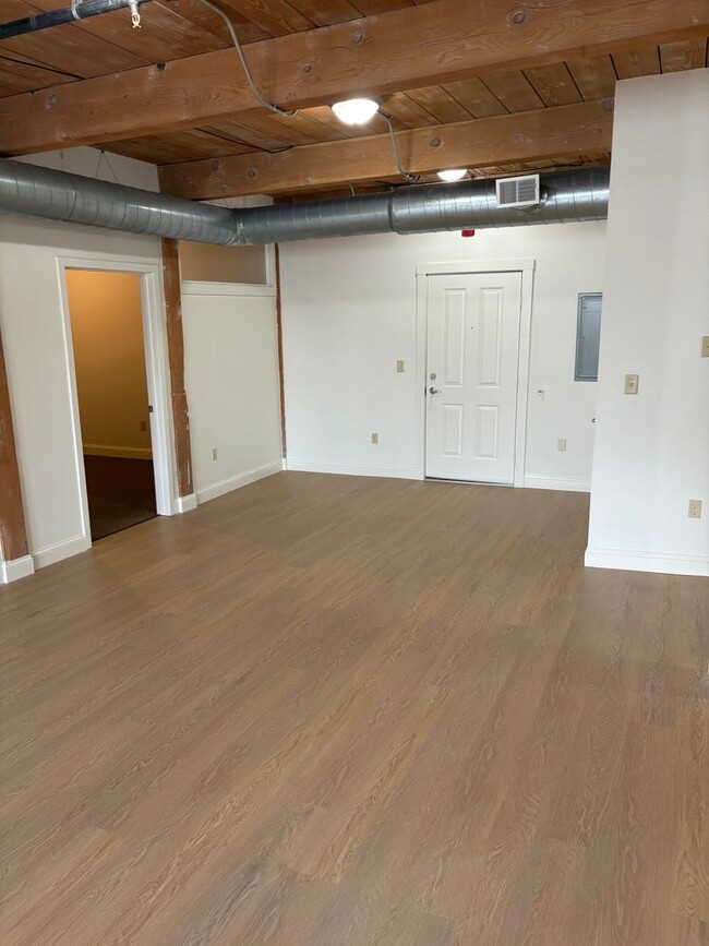 Interior Photo - Bostonian Shoe Lofts