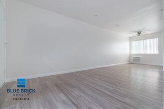 Building Photo - 14766 Delano St