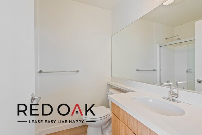 Building Photo - ~2 Weeks FREE~ Co-Living at It's Finest! S...