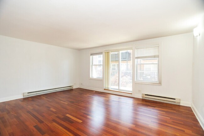 Foto del edificio - 2622 W Catalpa Ave