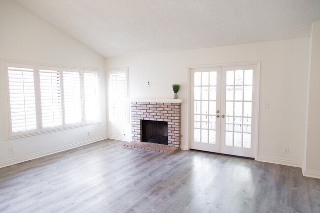 Foto del edificio - 4496 Lubbock Dr