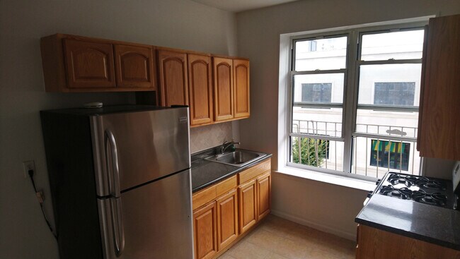 Kitchen 1 - 3006 33rd St